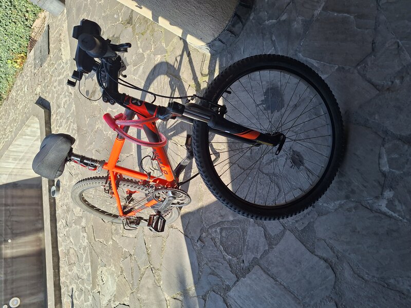 Vreau sa vand o bicicleta